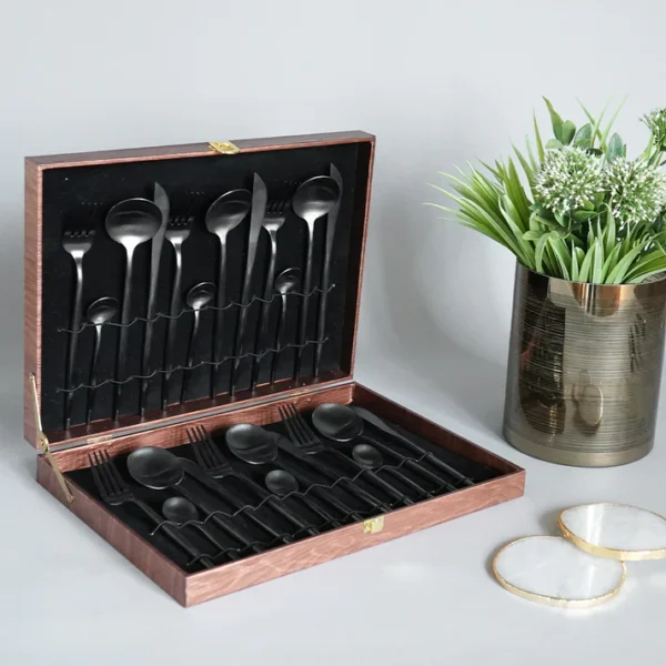 Flatware Matt black Dinner Cutlery Set (set of 24 Pieces)