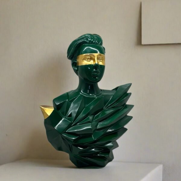 Indomitus Lady sculpture